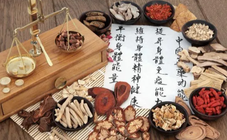 诱发外阴白斑的因素有哪些？