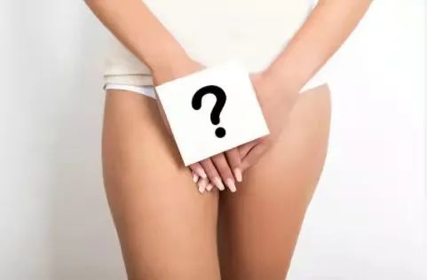 女孩子外阴部位出现外阴营养不良是怎么回事？